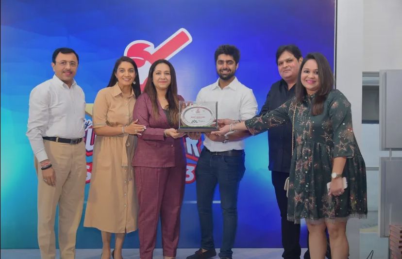 My Mom My Superstar Season 3-27